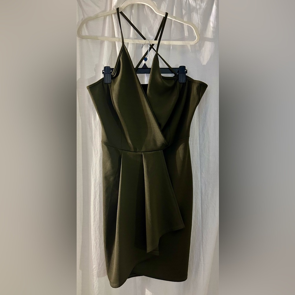 NWOT Gorgeous Green Sleeveless Midi Dress – Size 1X